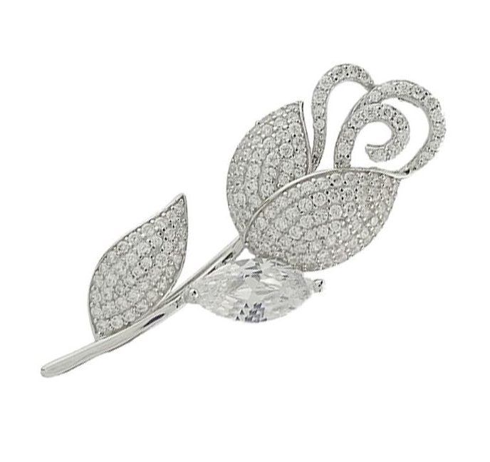 strieborna-brosna-kvet