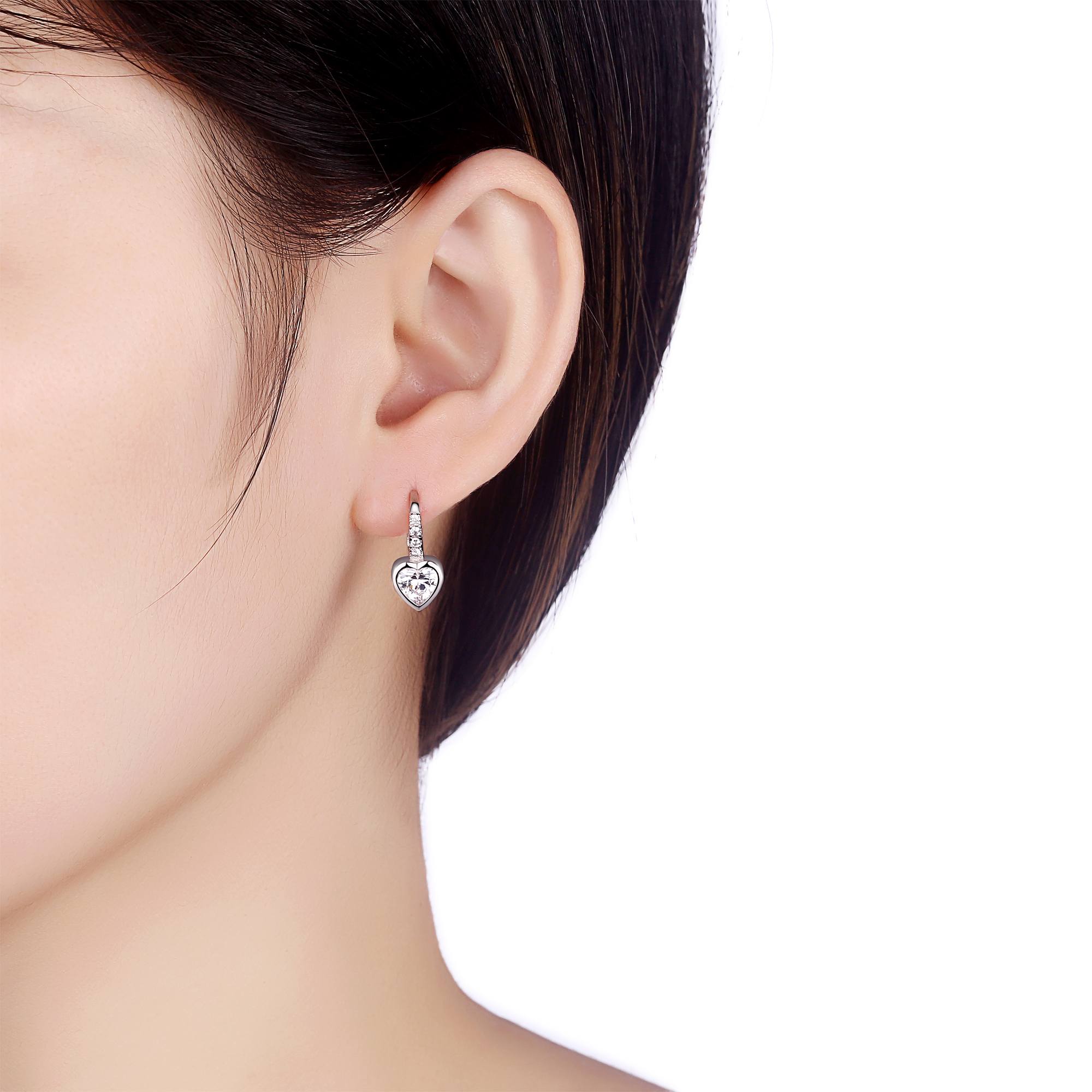 Strieborné náušnice