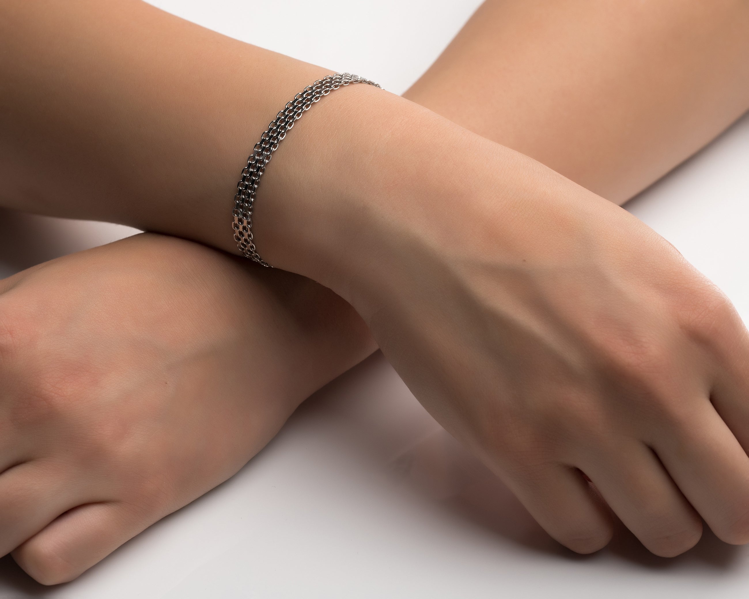 Strieborný náramok