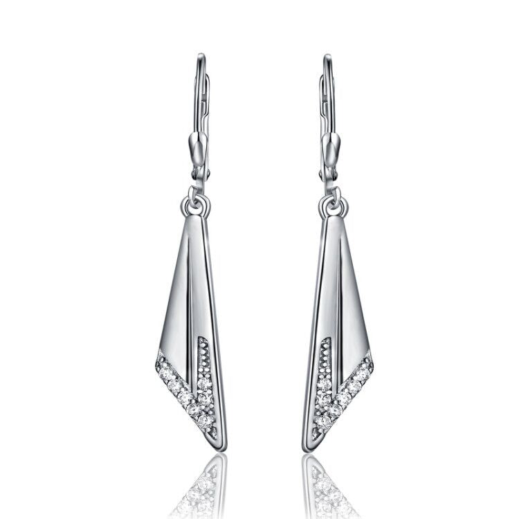 strieborne-nausnice-so-zirkonmi-s-klapkovym-zapinanim