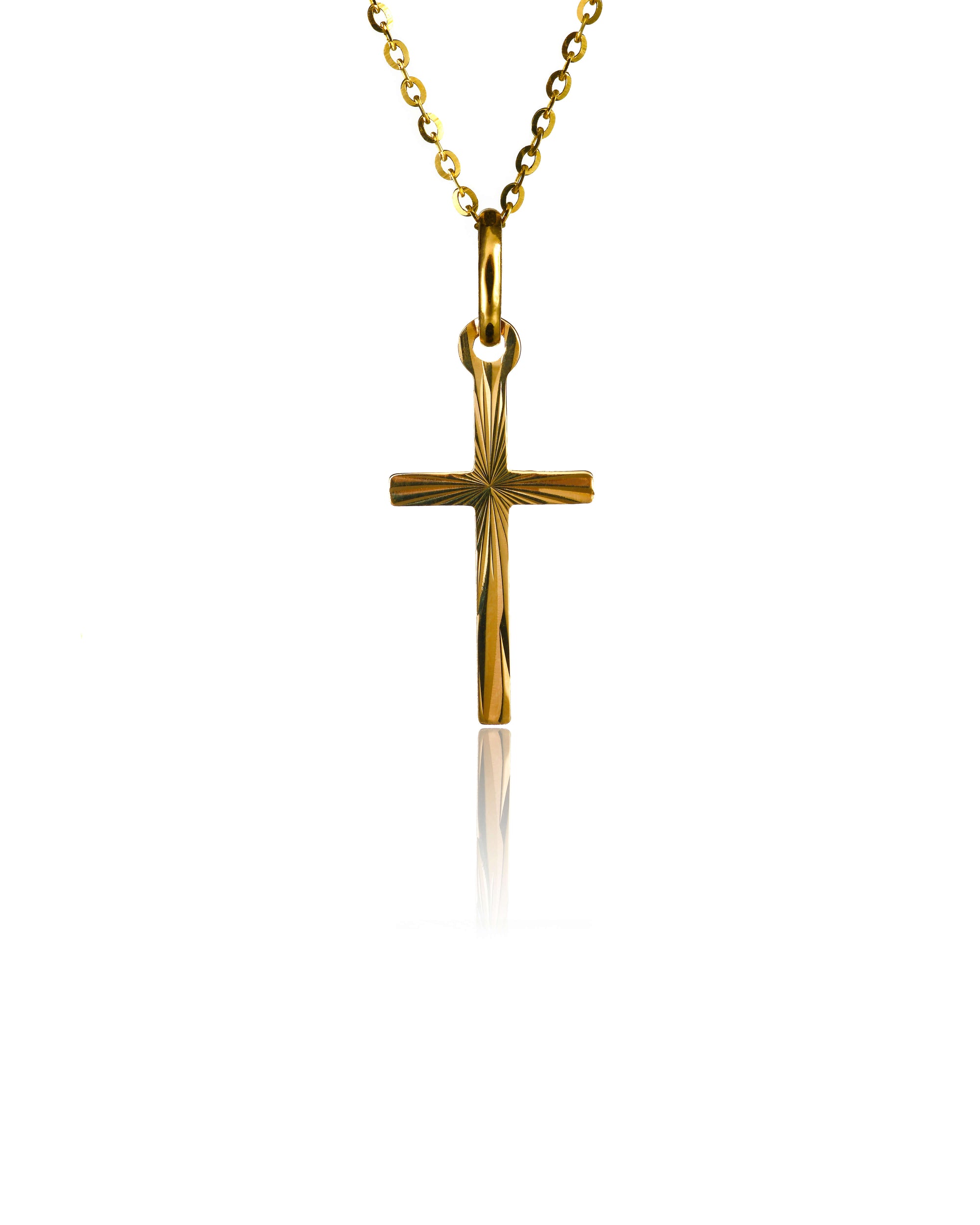 krasny-zlaty-krizik-s-efektnym-gravirom