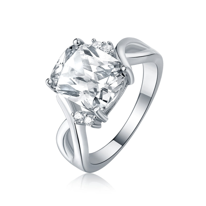 jedinecny-prsten-so-zirkonom-v-strede