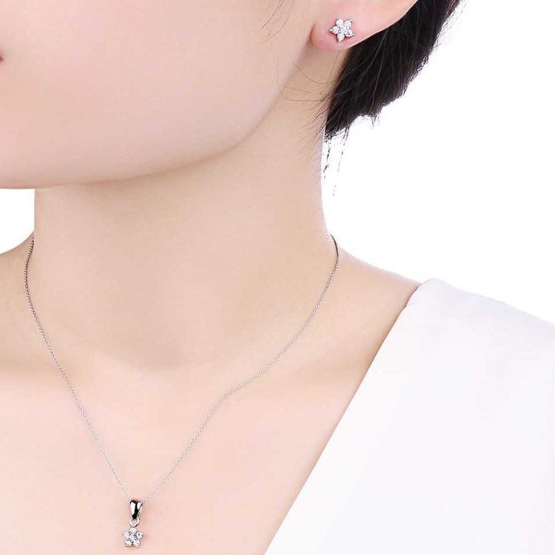 jemny-strieborny-set-v-tvare-kvietkov