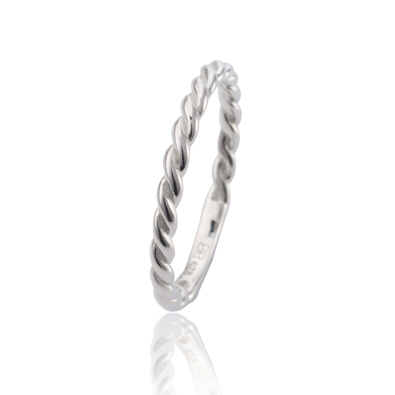 jednoduchy-damsky-strieborny-prsten-bez-kamienkov
